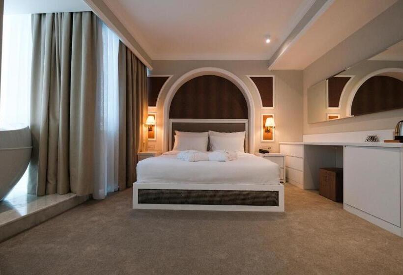 Dbd Hotel Bayraklı