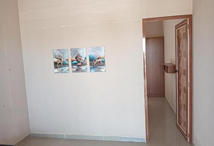 فندق Serene Super Deluxe Row Villa