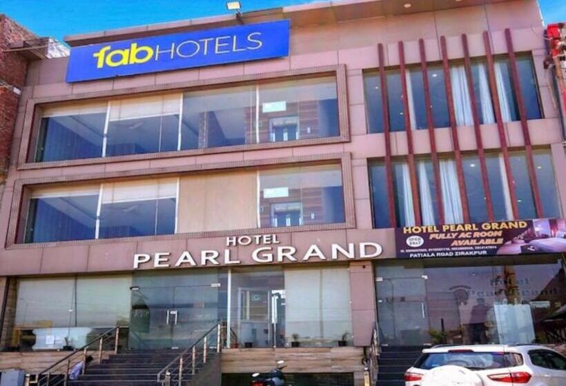 酒店 The Pearl, Zirakpur   A Luxury Family