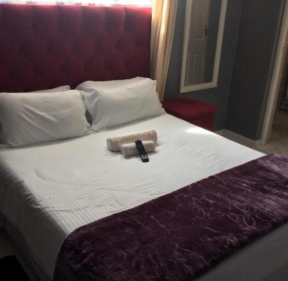 پانسیون De Capital Guest House