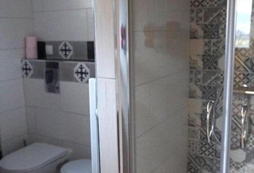 ペンション Chambre Douillette Pour 2 à Bruyères   Proche Centre Et Randonnées   Fr 1 589 602