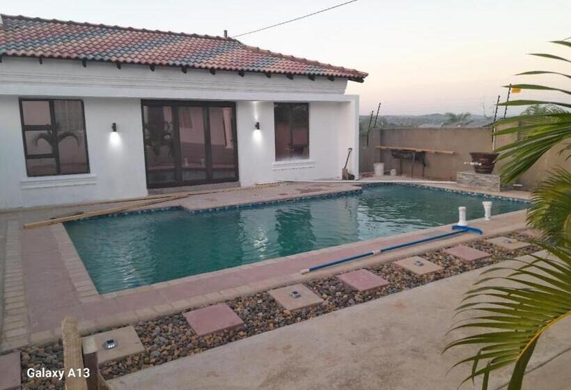 פנסיון Ndivho Guesthouse