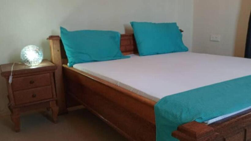 פנסיון Veronica House