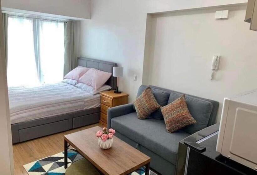 Serene And Stylish Studio In Cebu Business Park