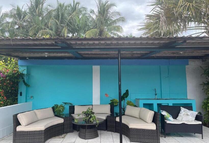 مبيت وإفطار Your Beachfront Bnb Paradise