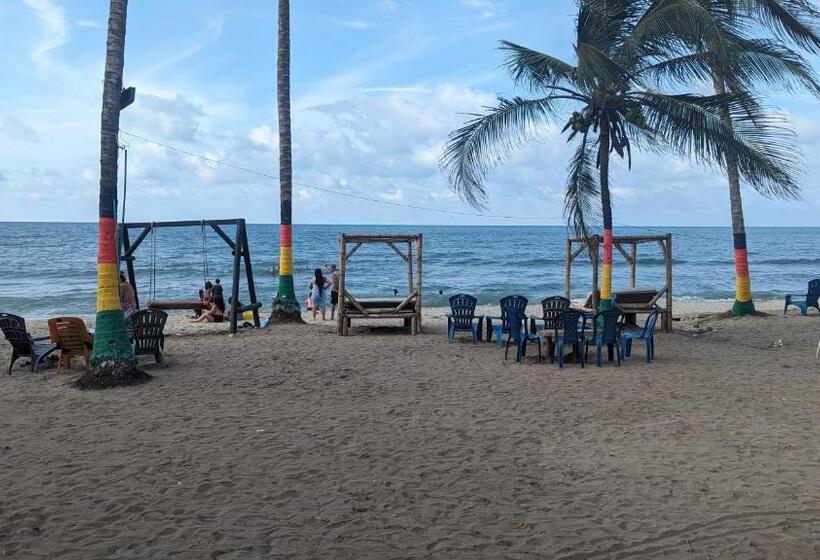 هتل Beach Life Palomino & Beach Club