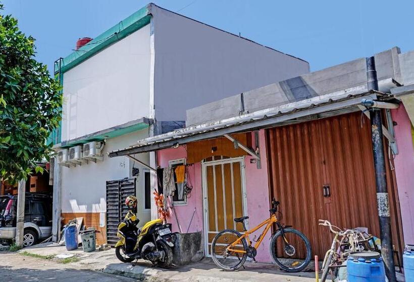 هتل Oyo Life 92684 Kost Mutiara Nirwana