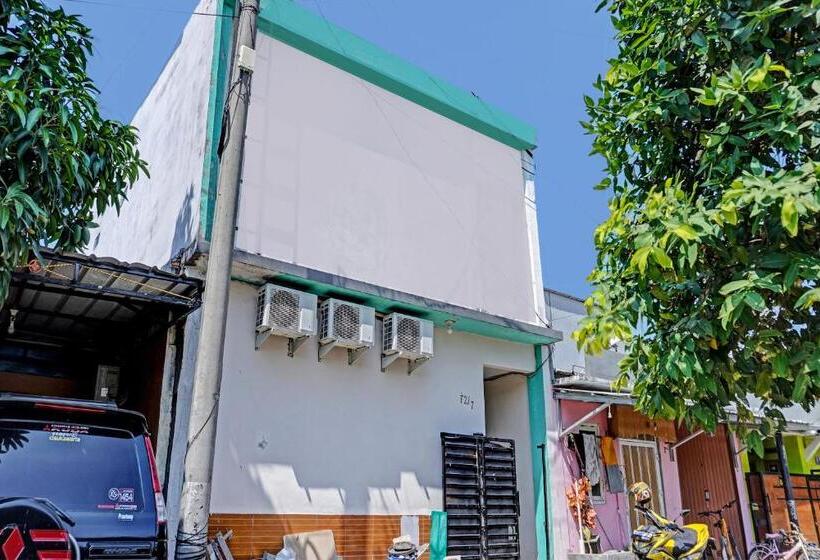 هتل Oyo Life 92684 Kost Mutiara Nirwana