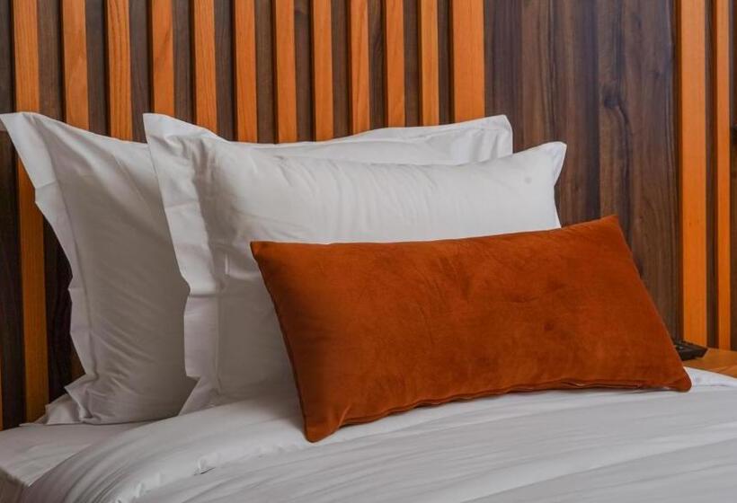 هتل Razane Hôtel