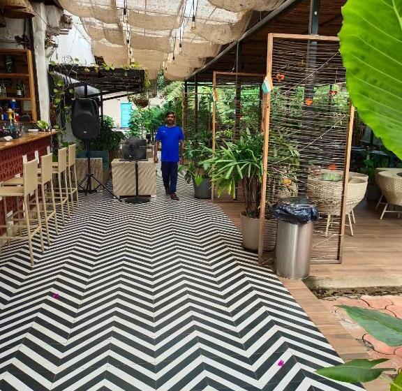فندق South Delhi Restaurant And Resort