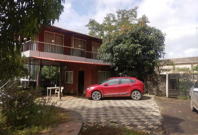 בית מלון כפרי The Kille Torna Resort