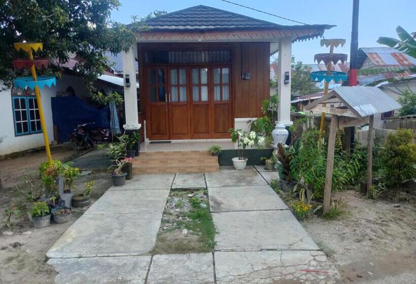 پانسیون Homestay Erna Tanjong Tinggi