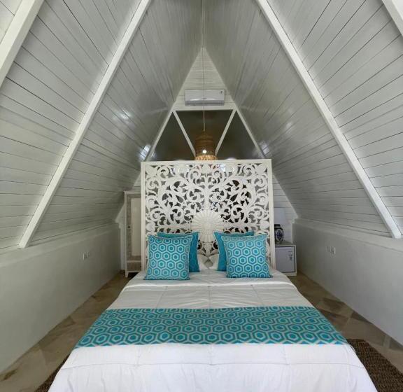 Пансион Piramida S White Villa S Bali