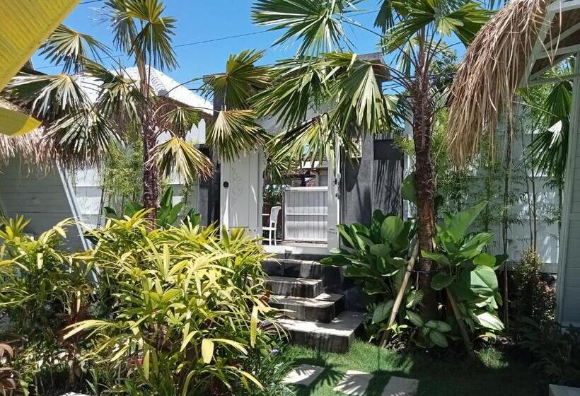 Пансион Piramida S White Villa S Bali