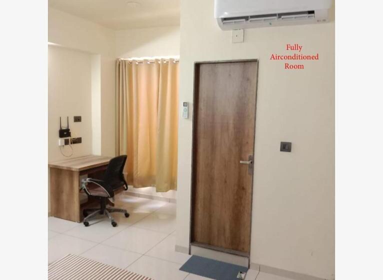 Общежитие Geeta Residency