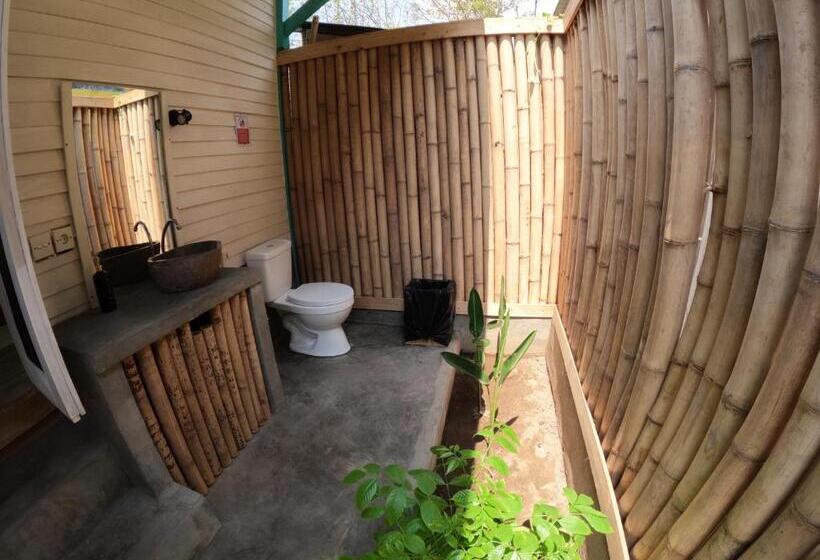 تختخواب و صبحانه Casa Kapuas
