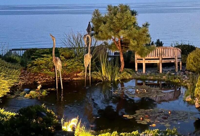 住宿加早餐  The Wind In The Willows   Luxury Lakefront Oasis