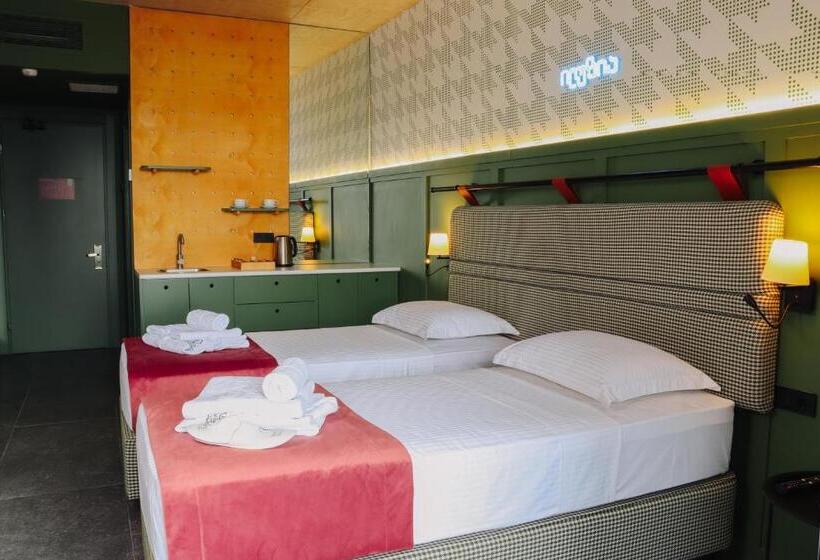 هتل Bamboo Garden