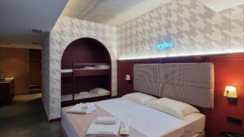 هتل Bamboo Garden