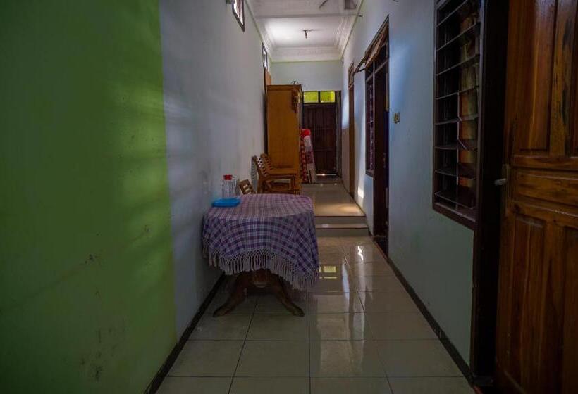 فندق Oyo 93069 Penginapan Sumber Rizki