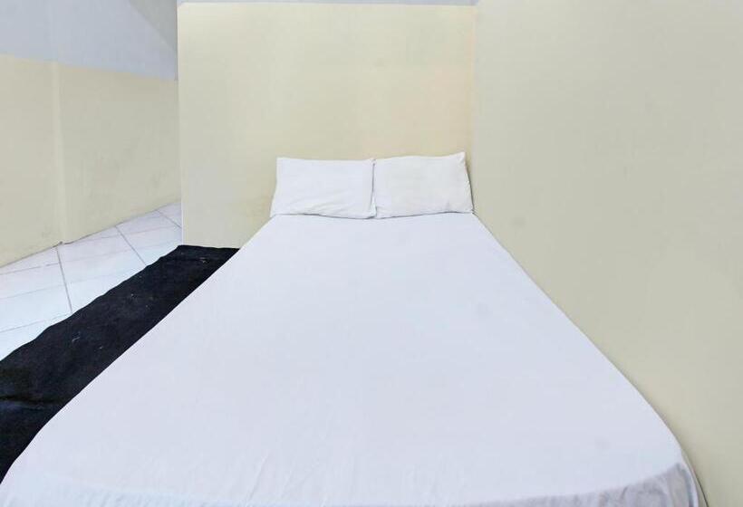 فندق Oyo Life 92853 Kost 999