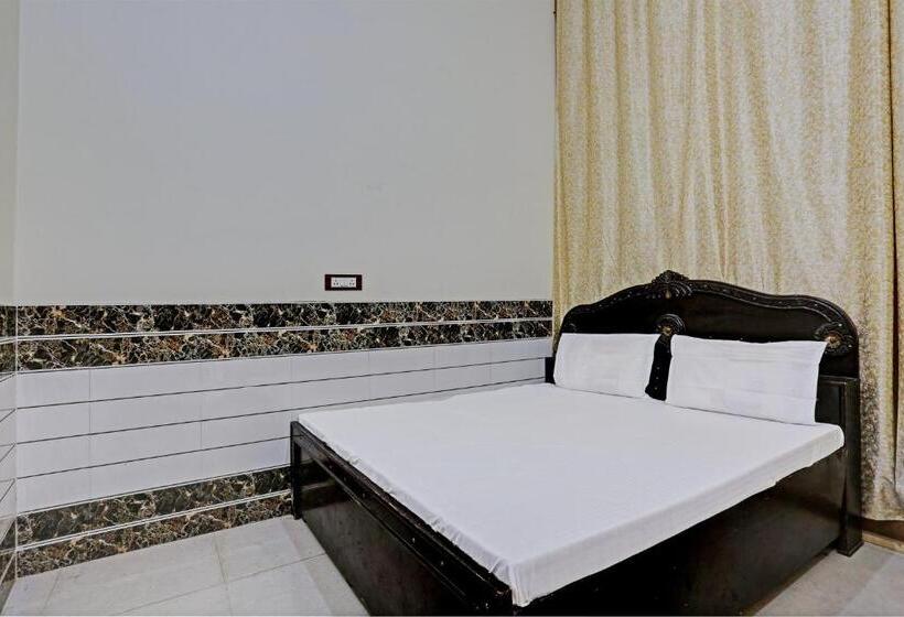هتل Oyo Royal Guest House