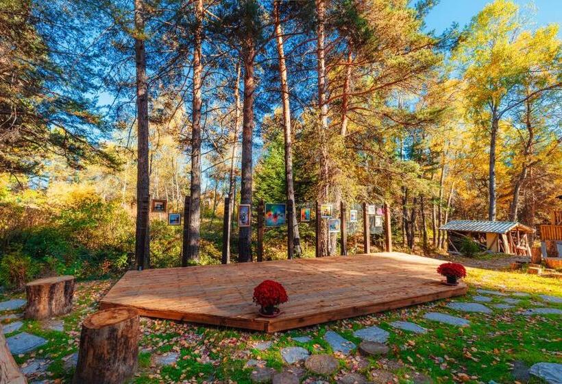فندق Saint Constantine Mountain Retreat