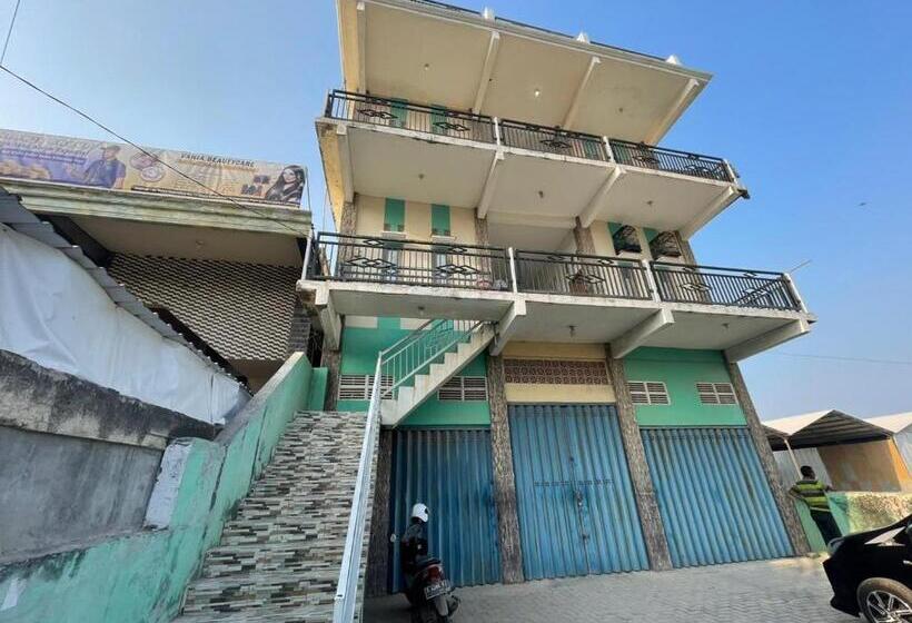 호텔 Spot On 93075 Nova Jaya 2 Homestay Syariah
