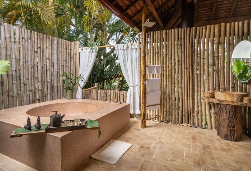 酒店 Through The Looking Glass Wellness Retreat Resort