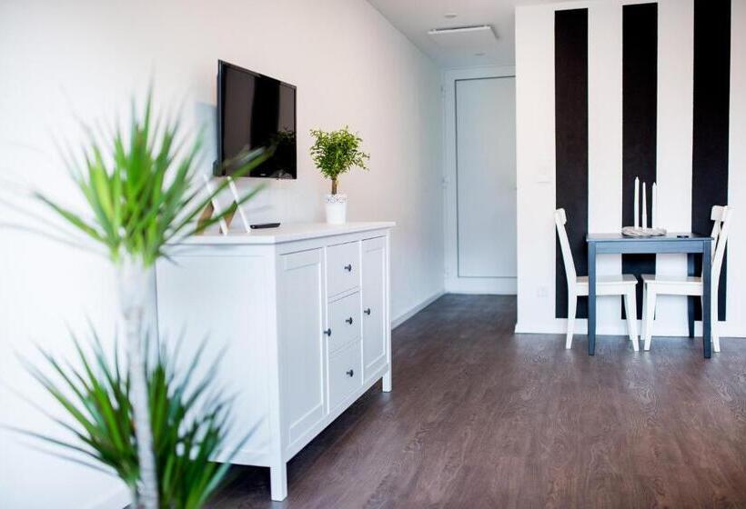 Keller Apartment