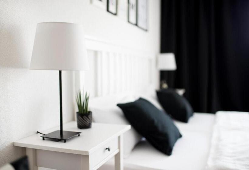 Keller Apartment