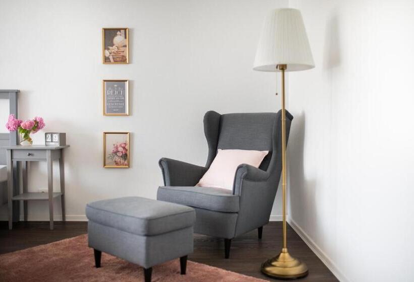 Keller Apartment