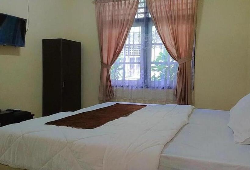 پانسیون Unram Guest House
