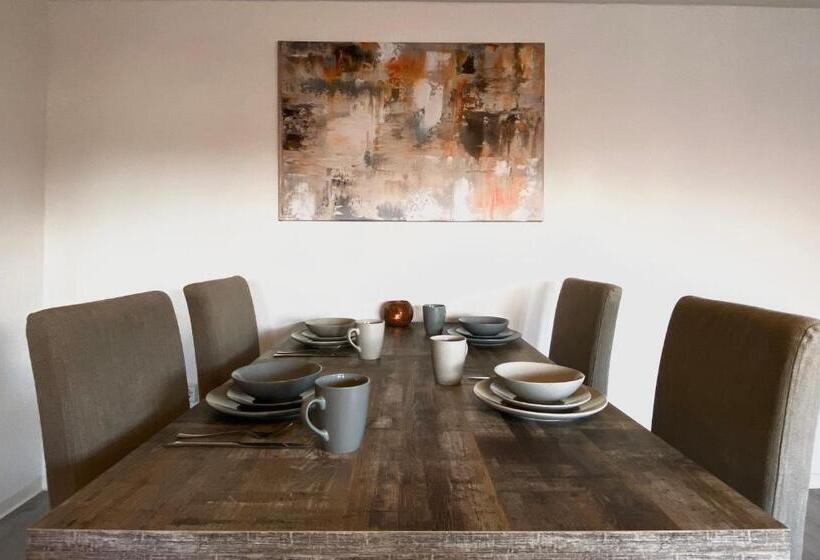 Gemütliche Unterkünfte Für Längeren Aufenthalt Und Monteure Inkl Balkon, Waschmaschine, Wifi, Küche