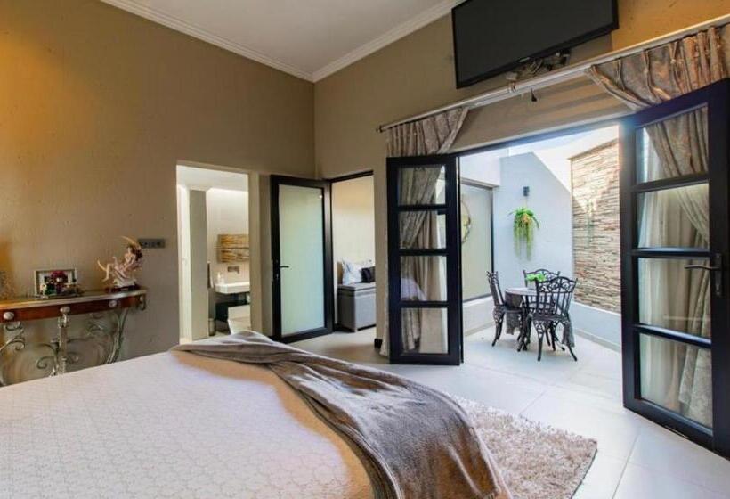 מלון כמוסות Laru Home