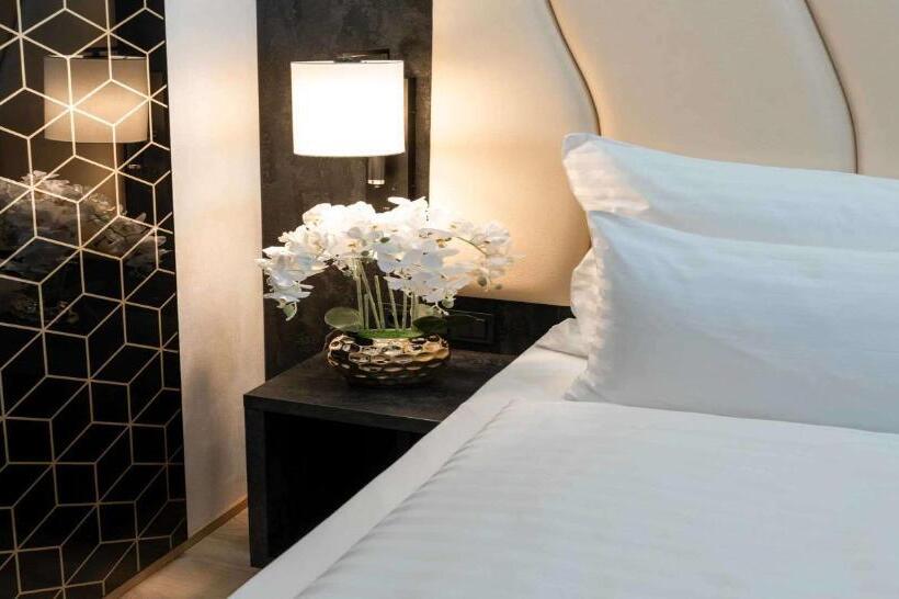 فندق Plaza Inn Wiener Neustadt, Bw Signature Collection