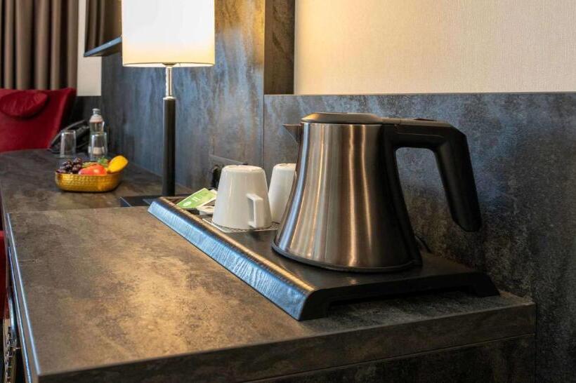فندق Plaza Inn Wiener Neustadt, Bw Signature Collection