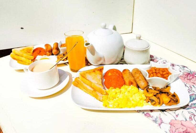 ペンション Genesis Guesthouze