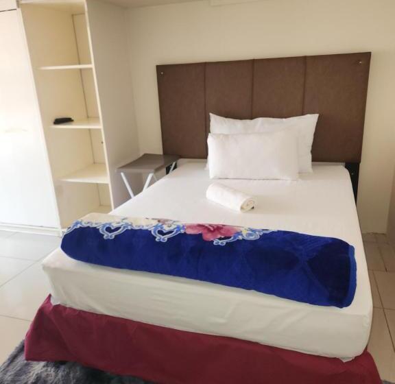 ペンション Hunters Nest Guest House Mafikeng