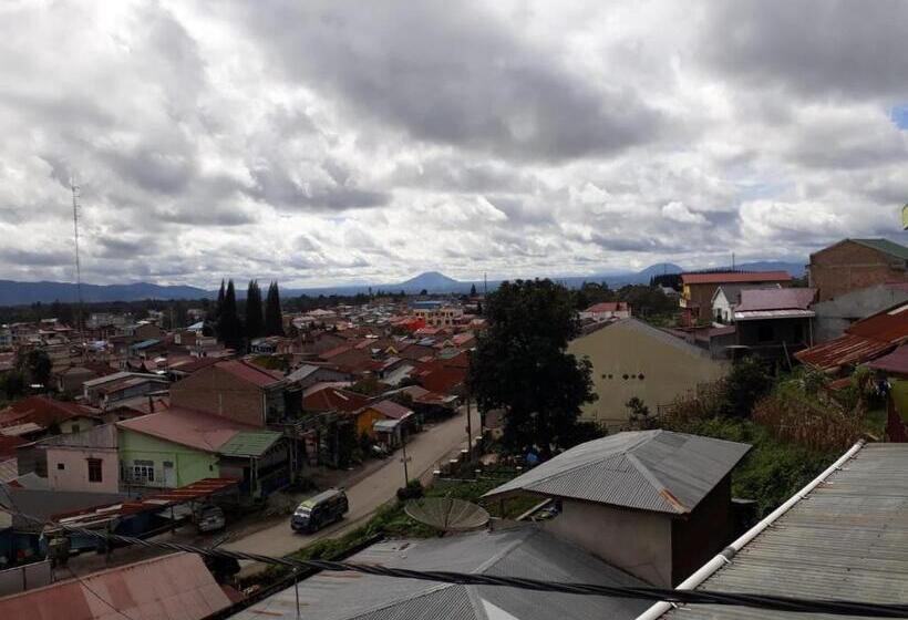 پانسیون Ron S Guest House Berastagi Backpacker Rooms