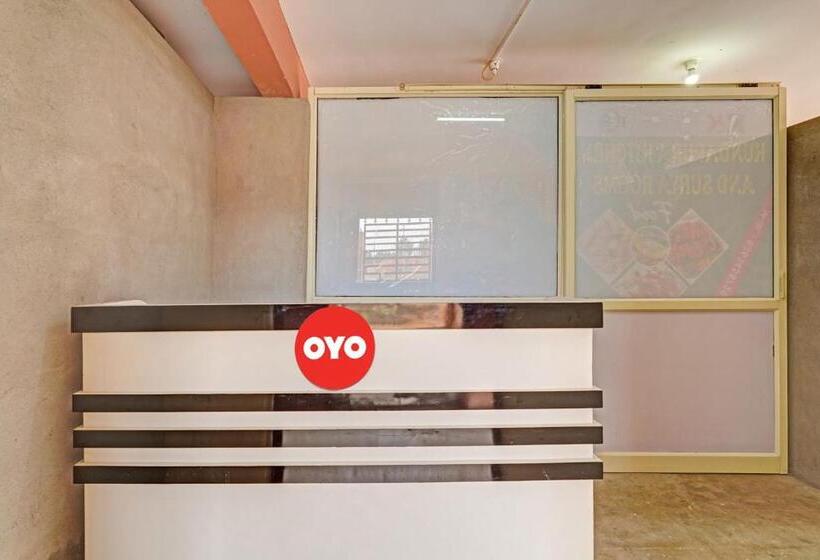 ホテル Oyo Flagship 81451 Surya Rooms