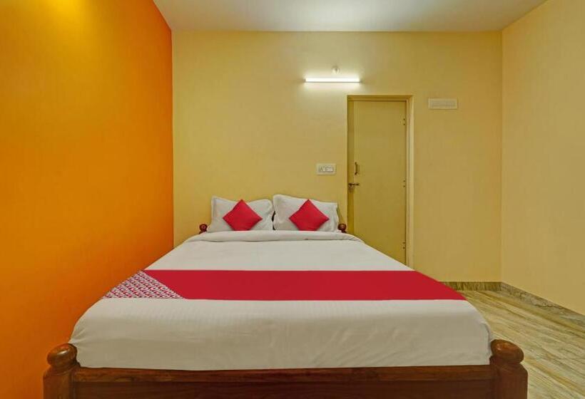 ホテル Oyo Flagship 81451 Surya Rooms