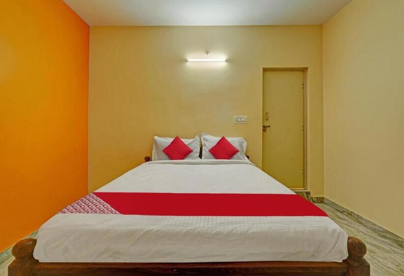 ホテル Oyo Flagship 81451 Surya Rooms