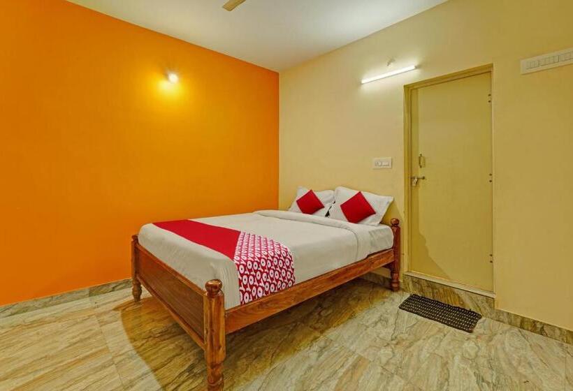 ホテル Oyo Flagship 81451 Surya Rooms