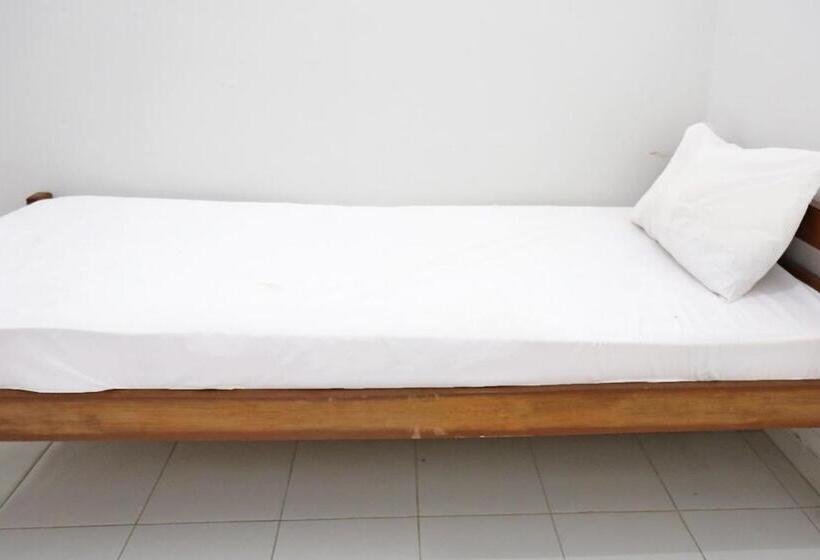 ホテル Oyo Life 92925 Kost Bu Mala 2 Syariah