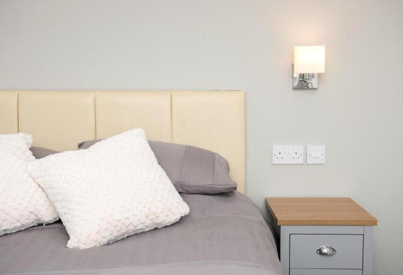 بنسيون Cara Lodge, Comfortable Self Check In En Suite Guest Rooms