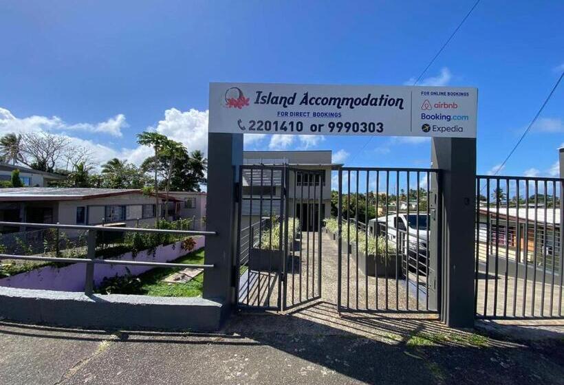 تختخواب و صبحانه Island Travelers Accommodation