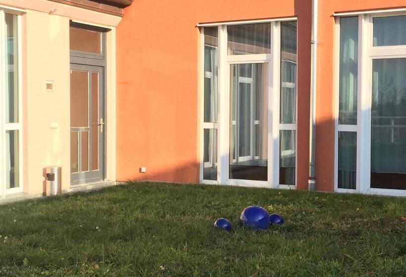 בית מלון כפרי 1, 2, Sleep Boardinghouse Unterschleißheim Zentrum