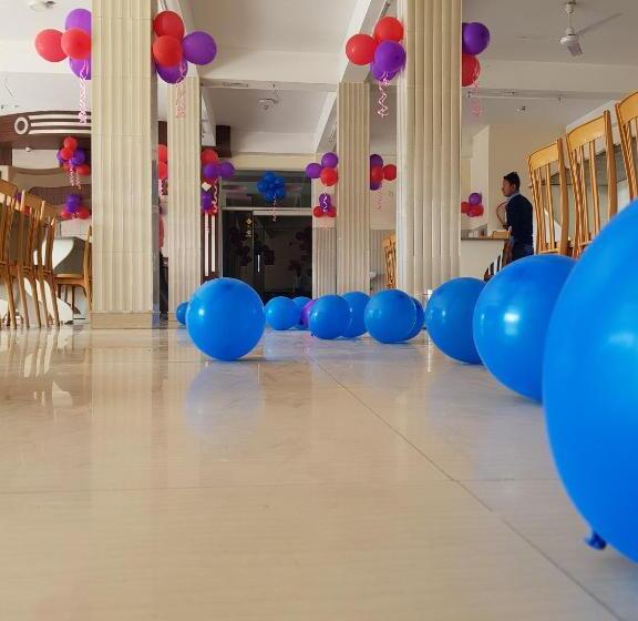 ホテル Bishal Palace