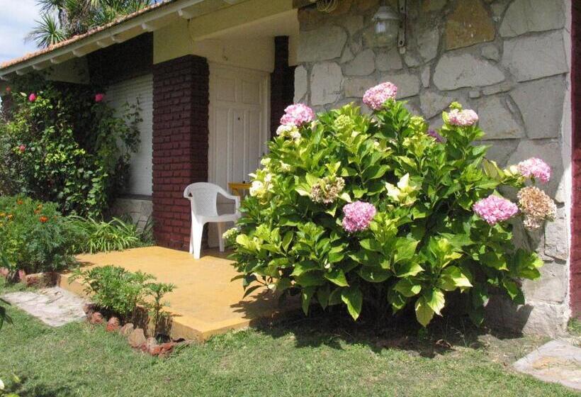 ホテル Bqs House